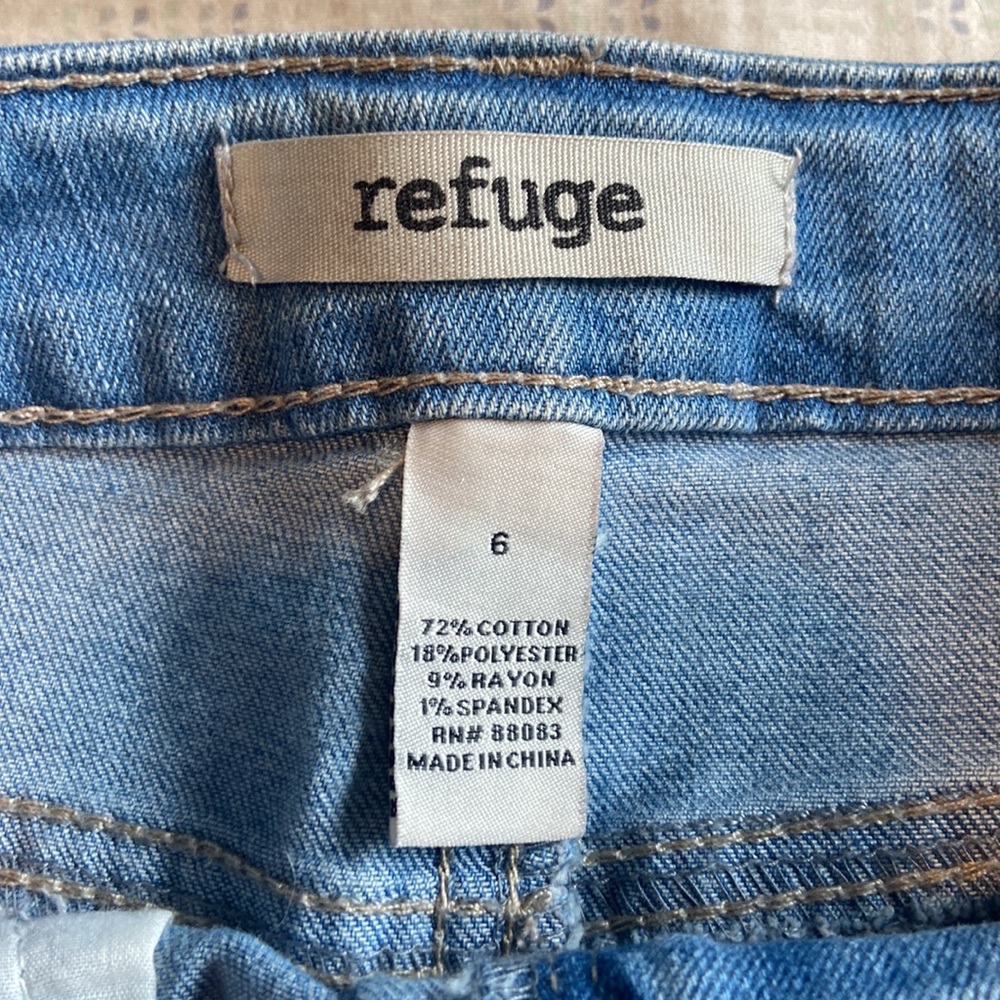 Jean shorts - Picture 2 of 3